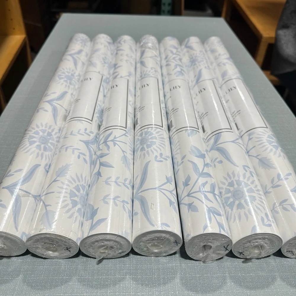 NEW Serena & Lily Sunflower Wallpaper-Hydrangea Blue